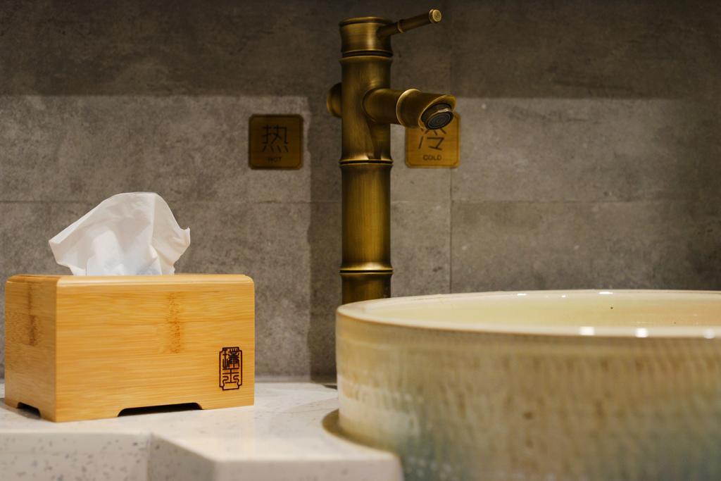 Hangzhou Puyu Travelling With Hotel Exterior photo