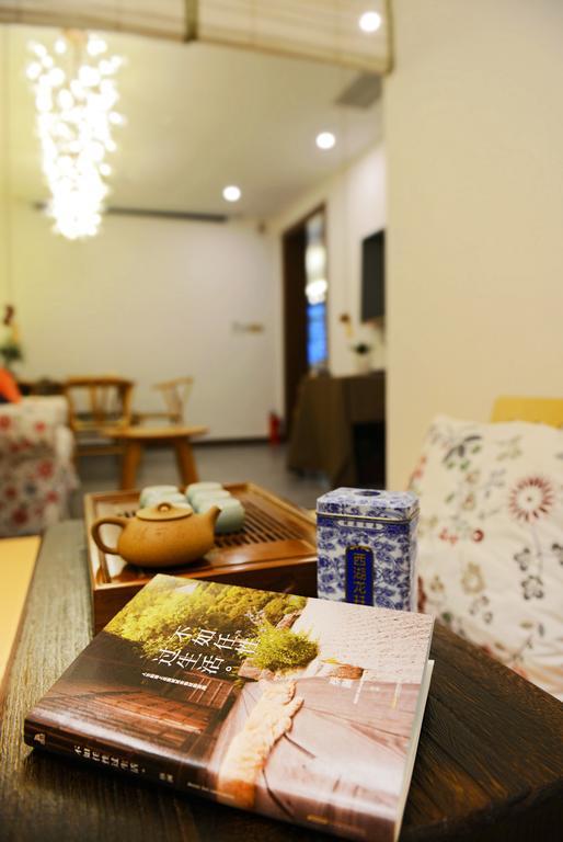Hangzhou Puyu Travelling With Hotel Exterior photo
