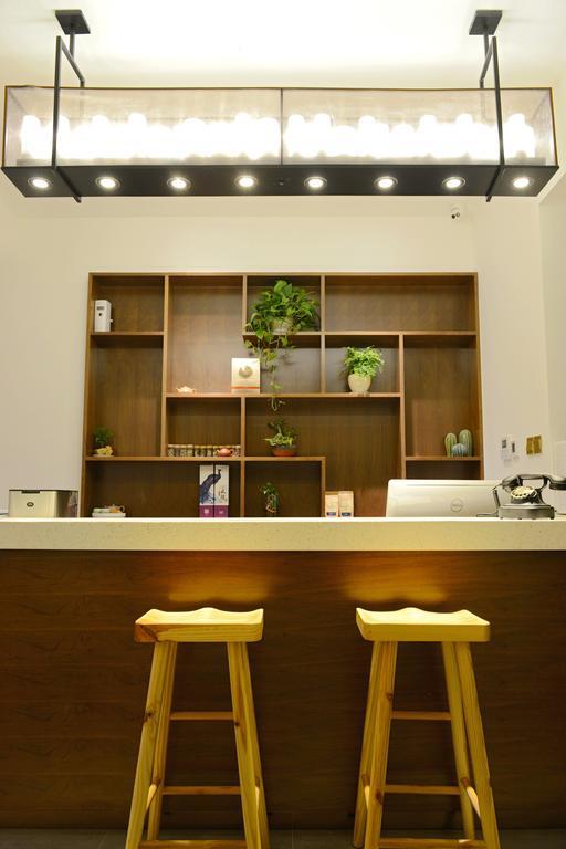 Hangzhou Puyu Travelling With Hotel Exterior photo