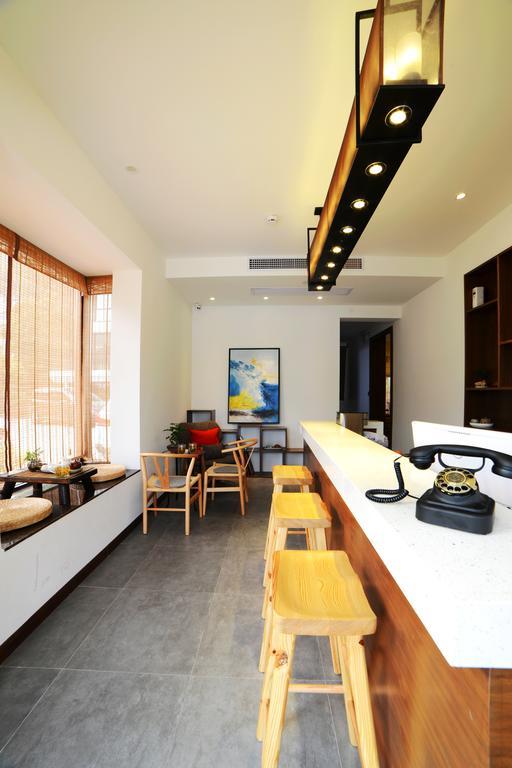 Hangzhou Puyu Travelling With Hotel Exterior photo