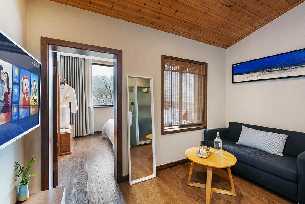 Hangzhou Puyu Travelling With Hotel Exterior photo